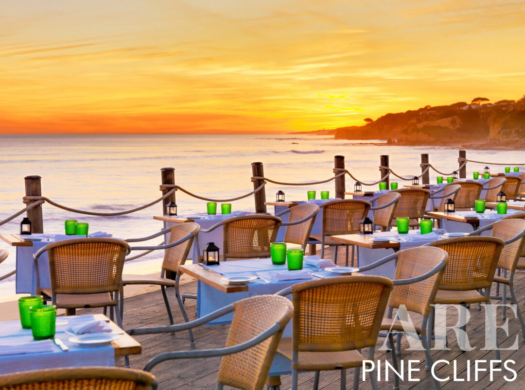 Pinecliffs ofrece varios restaurantes dentro del complejo, incluido un restaurante súper agradable en la playa