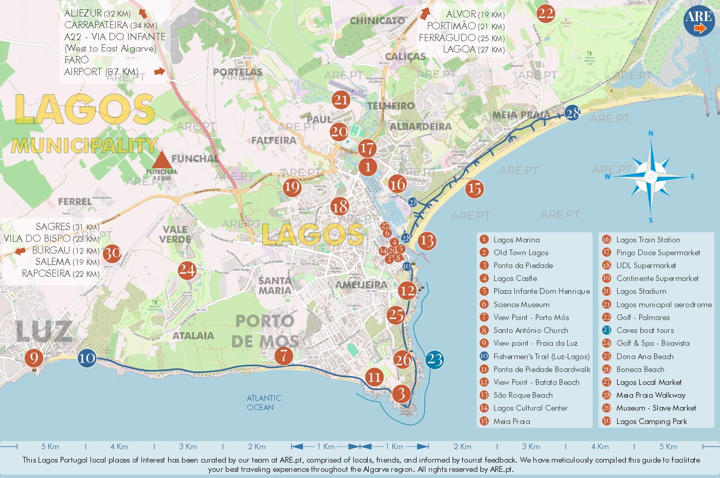 Mapa de Lagos e arredores, com principais pontos de interesse, localizações úteis e zonas residenciais. Distâncias às principais localidades do sul de Portugal